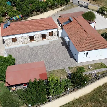 Village Hétvégi ház *