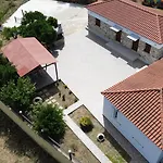 Gospodarstwo wiejskie Village