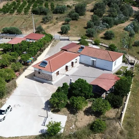 Εξοχικό σπίτι Village *